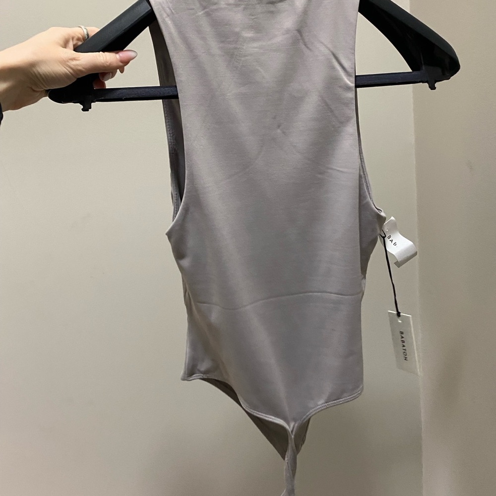 Aritzia Babaton Contour 90s bodysuit NWT in Opal Grey - Picture 4 of 9